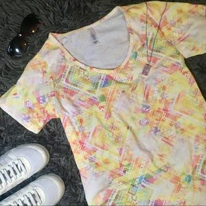 LuLaRoe Classic Tee 💛 Colorful Geometric Pattern